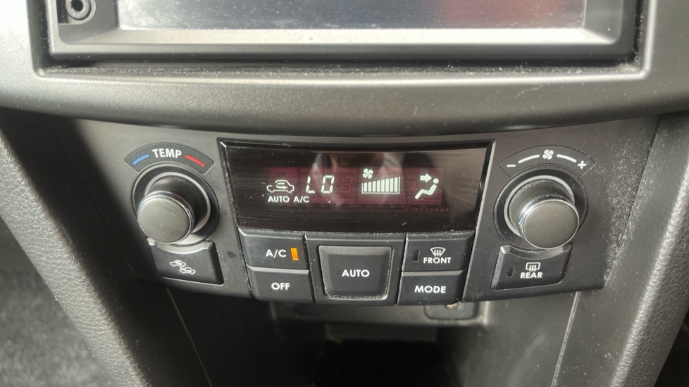 Suzuki Swift 1.2 SZ4 [Nav] 5dr Petrol Hatchback - Image 22