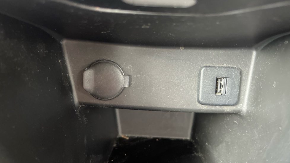 Suzuki Swift 1.2 SZ4 [Nav] 5dr Petrol Hatchback - Image 23