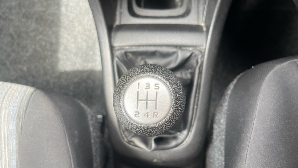 Suzuki Swift 1.2 SZ4 [Nav] 5dr Petrol Hatchback - Image 24