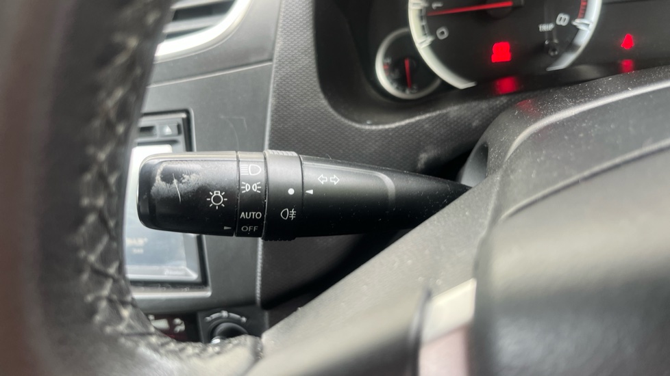 Suzuki Swift 1.2 SZ4 [Nav] 5dr Petrol Hatchback - Image 28