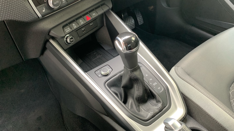Audi A1 30 TFSI Citycarver 5dr S Tronic Petrol Hatchback - Image 13