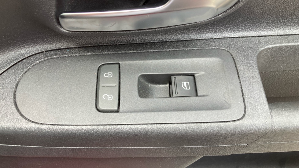 Volkswagen Up 1.0 Move Up 5dr Petrol Hatchback - Image 26