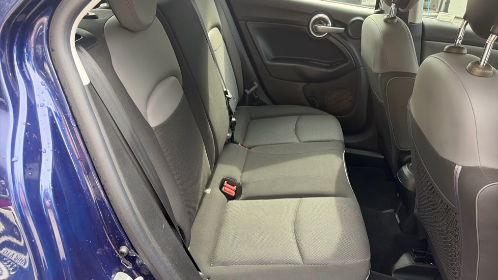 Fiat 500X 1.6 E-torQ Pop Star 5dr [Start Stop] Petrol Hatchback - Image 12