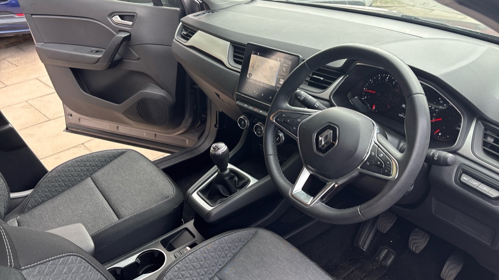 Renault Captur 1.0 TCE 90 Iconic Edition 5dr Petrol Hatchback - Image 11