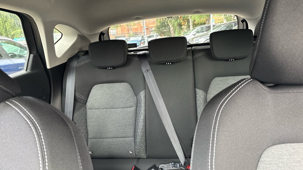 Renault Captur 1.0 TCE 90 Iconic Edition 5dr Petrol Hatchback - Image 15