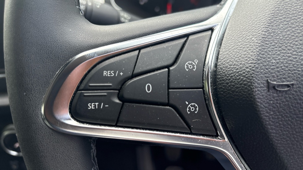 Renault Captur 1.0 TCE 90 Iconic Edition 5dr Petrol Hatchback - Image 21