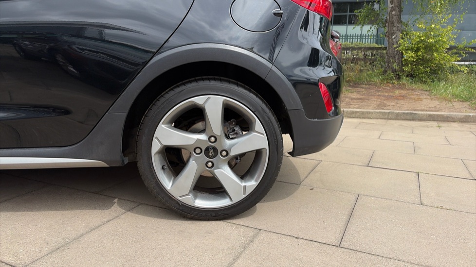 Ford Fiesta 1.0 EcoBoost 125 Active 1 5dr Petrol Hatchback - Image 10