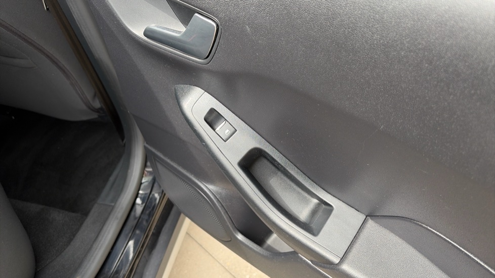 Ford Fiesta 1.0 EcoBoost 125 Active 1 5dr Petrol Hatchback - Image 16