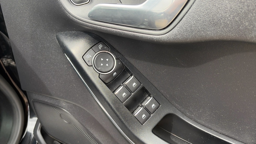 Ford Fiesta 1.0 EcoBoost 125 Active 1 5dr Petrol Hatchback - Image 17