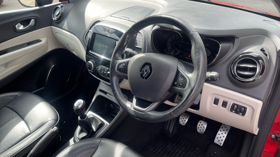 Renault Captur 1.5 dCi 90 GT Line 5dr Diesel Hatchback - Image 11