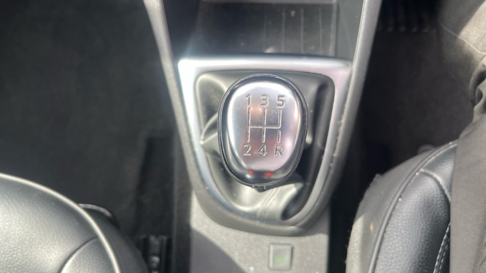 Renault Captur 1.5 dCi 90 GT Line 5dr Diesel Hatchback - Image 28