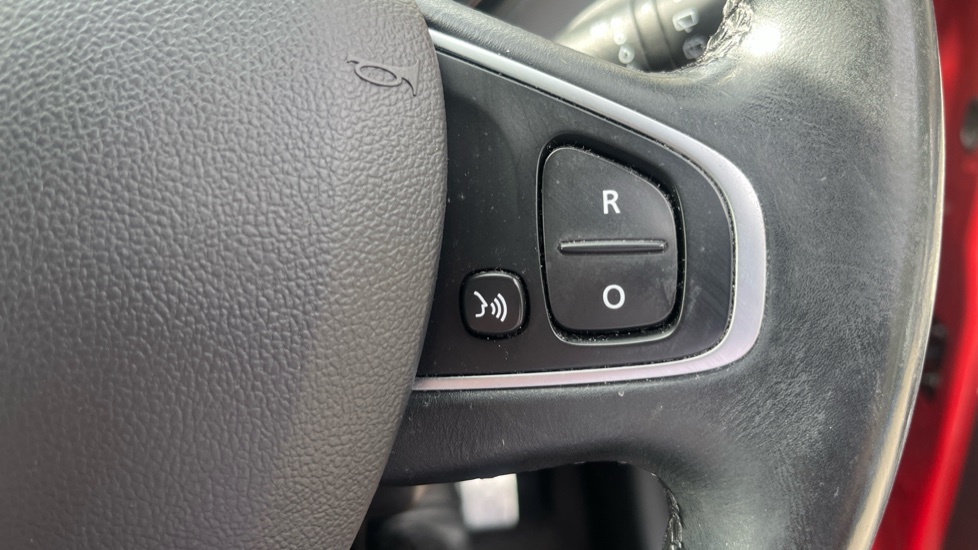 Renault Captur 1.5 dCi 90 GT Line 5dr Diesel Hatchback - Image 30