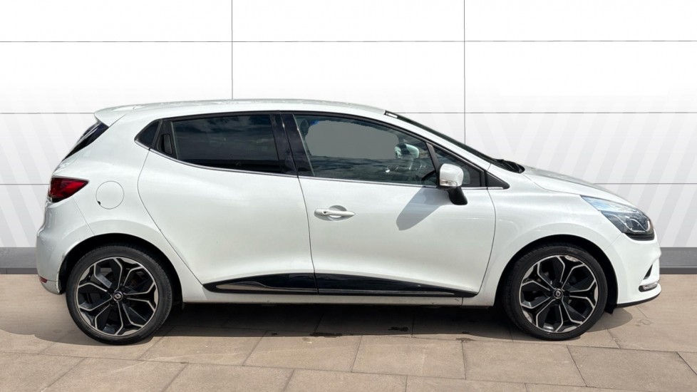 Renault Clio 0.9 TCE 90 Iconic 5dr Petrol Hatchback - Image 5