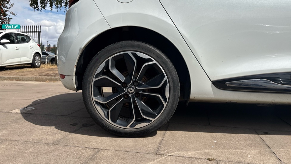 Renault Clio 0.9 TCE 90 Iconic 5dr Petrol Hatchback - Image 7