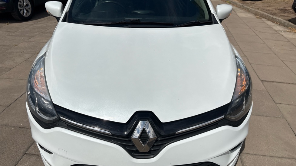 Renault Clio 0.9 TCE 90 Iconic 5dr Petrol Hatchback - Image 8