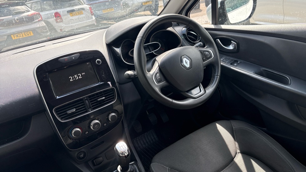 Renault Clio 0.9 TCE 90 Iconic 5dr Petrol Hatchback - Image 9