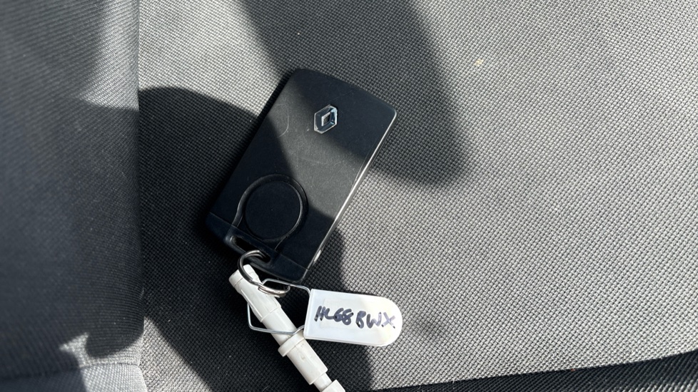 Renault Clio 0.9 TCE 90 Iconic 5dr Petrol Hatchback - Image 20