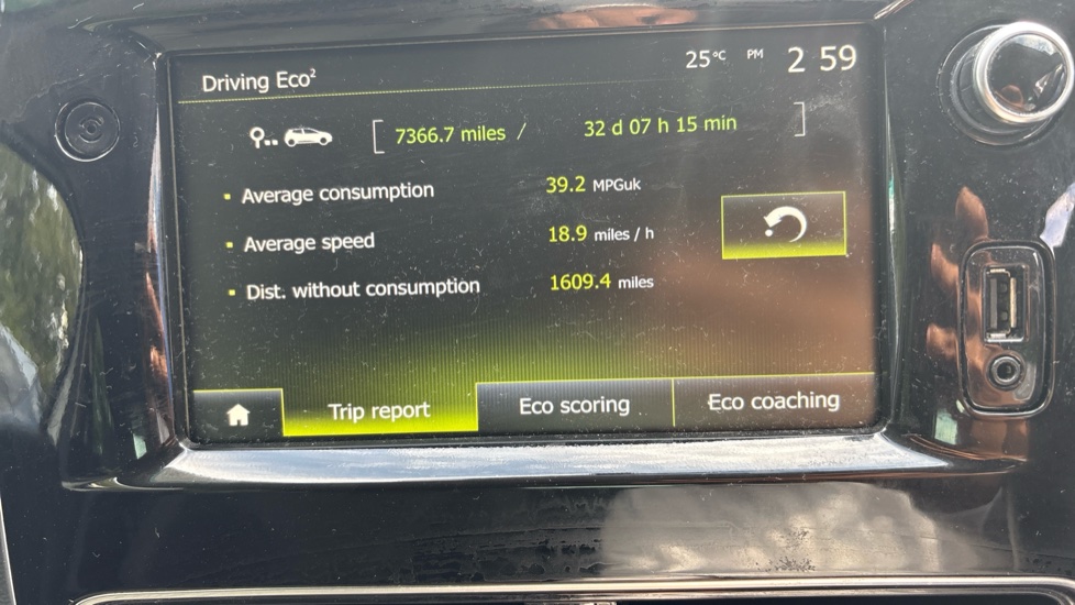 Renault Clio 0.9 TCE 90 Iconic 5dr Petrol Hatchback - Image 33