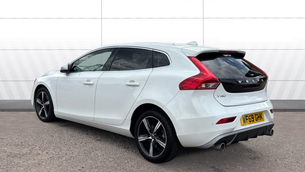 Volvo V40 T3 [152] R DESIGN Edition 5dr Geartronic Petrol Hatchback - Image 2