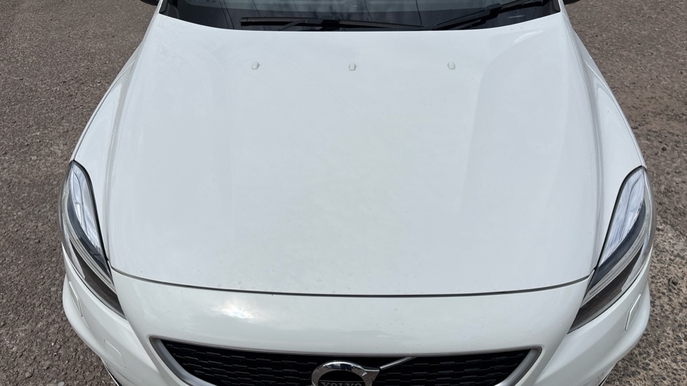 Volvo V40 T3 [152] R DESIGN Edition 5dr Geartronic Petrol Hatchback - Image 8