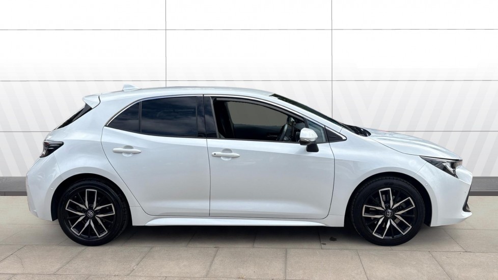 Toyota Corolla 2.0 VVT-i Hybrid Design 5dr CVT Hybrid Hatchback - Image 5