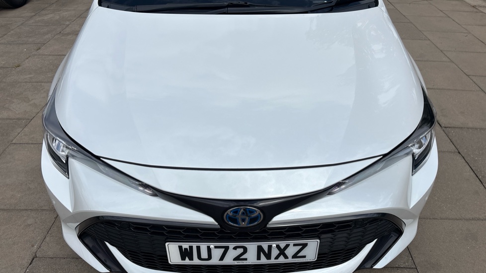 Toyota Corolla 2.0 VVT-i Hybrid Design 5dr CVT Hybrid Hatchback - Image 8