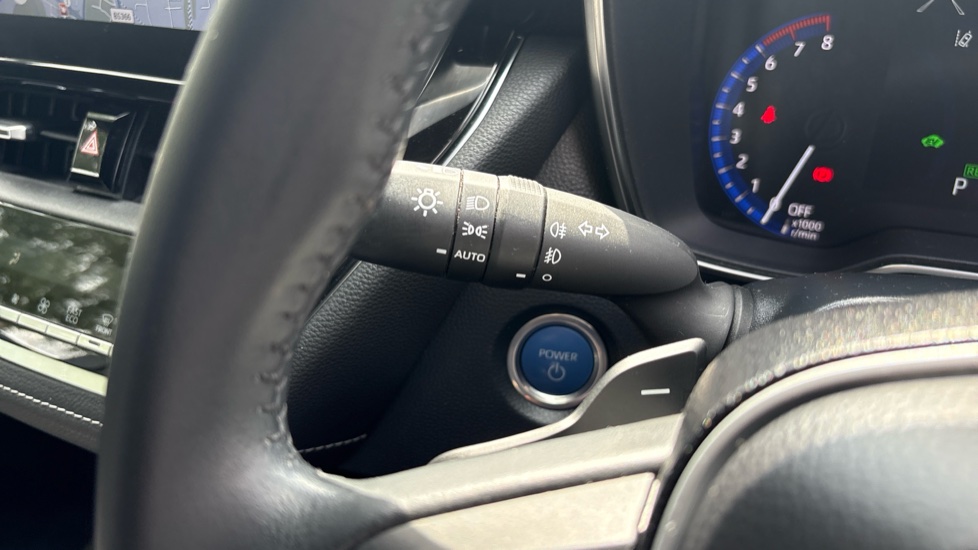 Toyota Corolla 2.0 VVT-i Hybrid Design 5dr CVT Hybrid Hatchback - Image 25