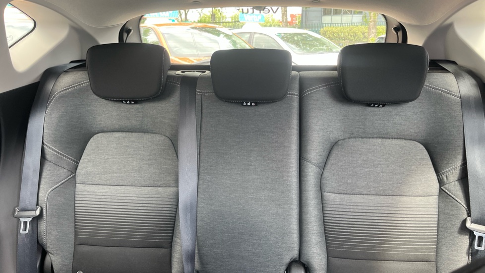 Renault Captur 1.0 TCE 90 Iconic 5dr Petrol Hatchback - Image 15