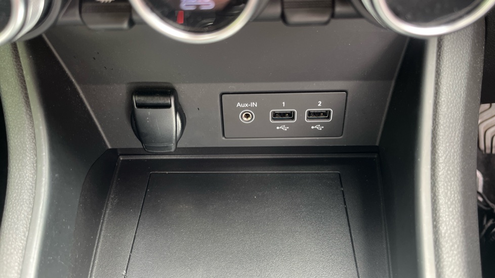 Renault Captur 1.0 TCE 90 Iconic 5dr Petrol Hatchback - Image 25