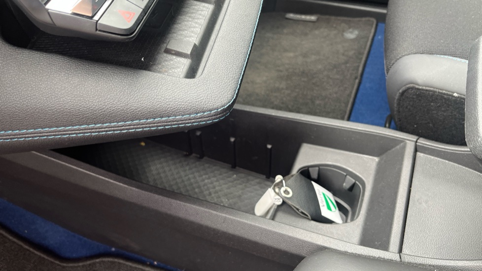 Renault Scenic E-Tech 160kW Esprit Alpine 87kWh Long Range 5dr Auto Electric Estate - Image 13