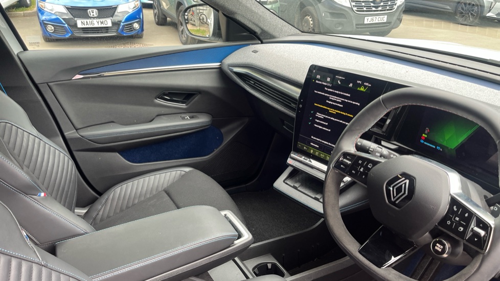 Renault Scenic E-Tech 160kW Esprit Alpine 87kWh Long Range 5dr Auto Electric Estate - Image 14