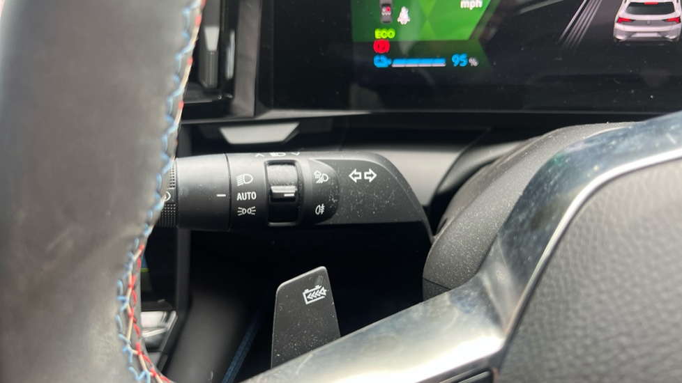 Renault Scenic E-Tech 160kW Esprit Alpine 87kWh Long Range 5dr Auto Electric Estate - Image 32