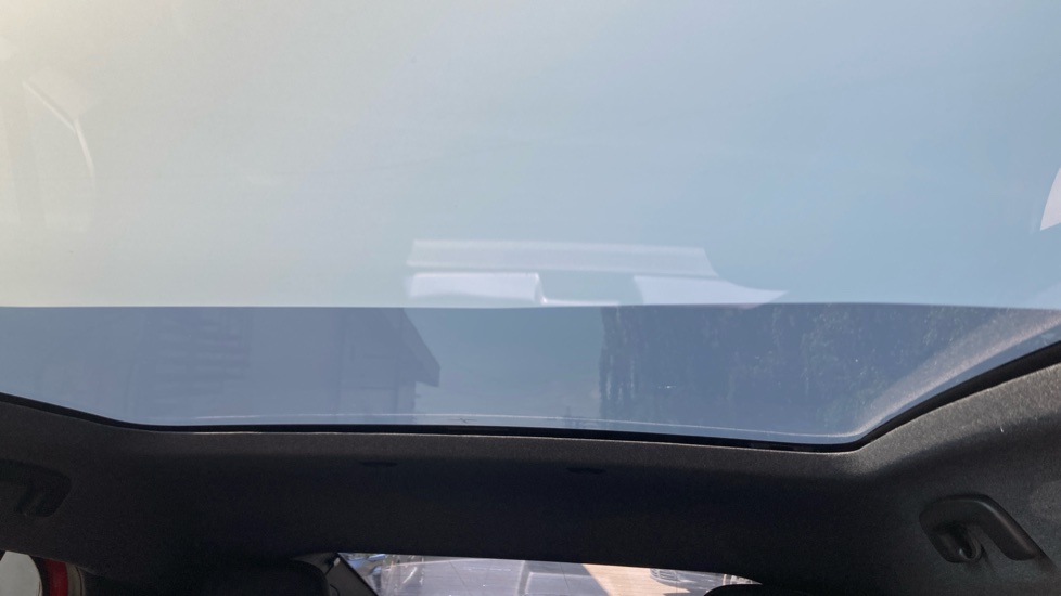 Renault Rafale E-Tech FHEV Iconic Esprit Alpine 5dr Auto 4C Hybrid Estate - Image 8