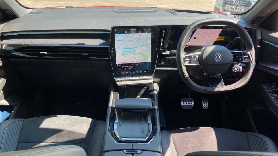 Renault Rafale E-Tech FHEV Iconic Esprit Alpine 5dr Auto 4C Hybrid Estate - Image 10