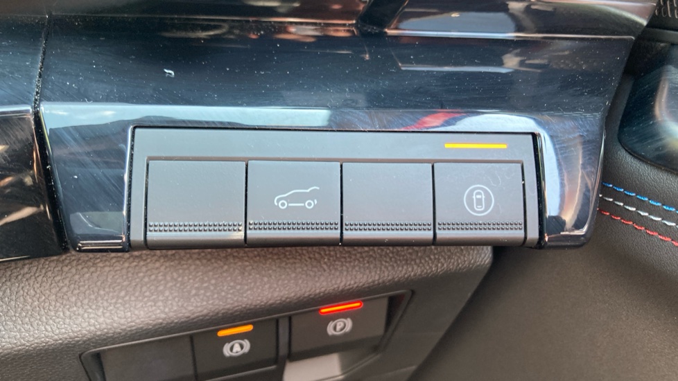 Renault Rafale E-Tech FHEV Iconic Esprit Alpine 5dr Auto 4C Hybrid Estate - Image 33