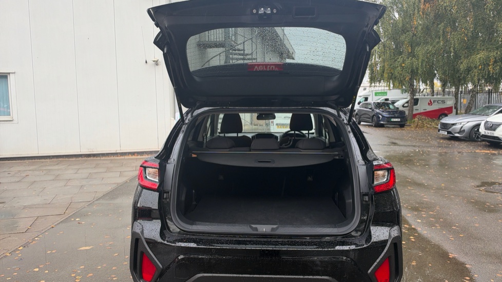 Subaru Crosstrek 2.0i e-Boxer Limited 5dr Lineartronic Hybrid Hatchback - Image 4