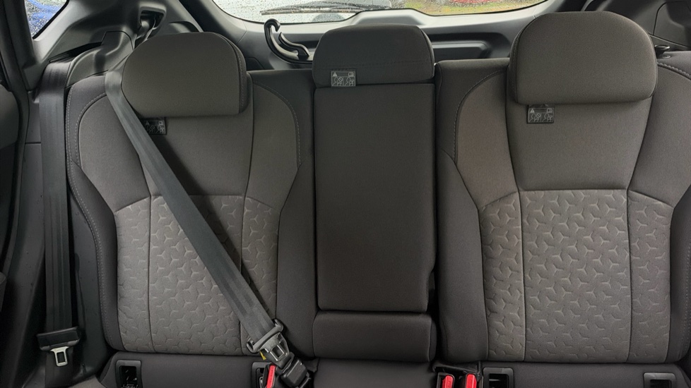 Subaru Crosstrek 2.0i e-Boxer Limited 5dr Lineartronic Hybrid Hatchback - Image 15