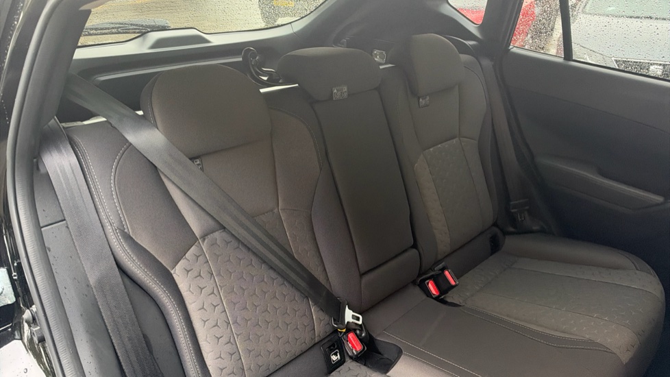 Subaru Crosstrek 2.0i e-Boxer Limited 5dr Lineartronic Hybrid Hatchback - Image 16