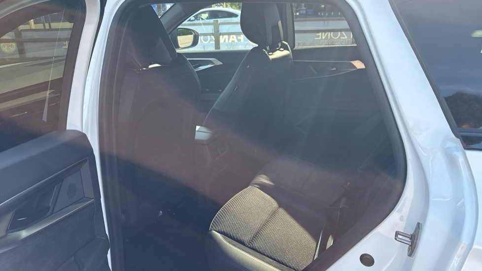 Renault Austral E-Tech FHEV Techno Esprit Alpine 5dr Auto Hybrid Estate - Image 16