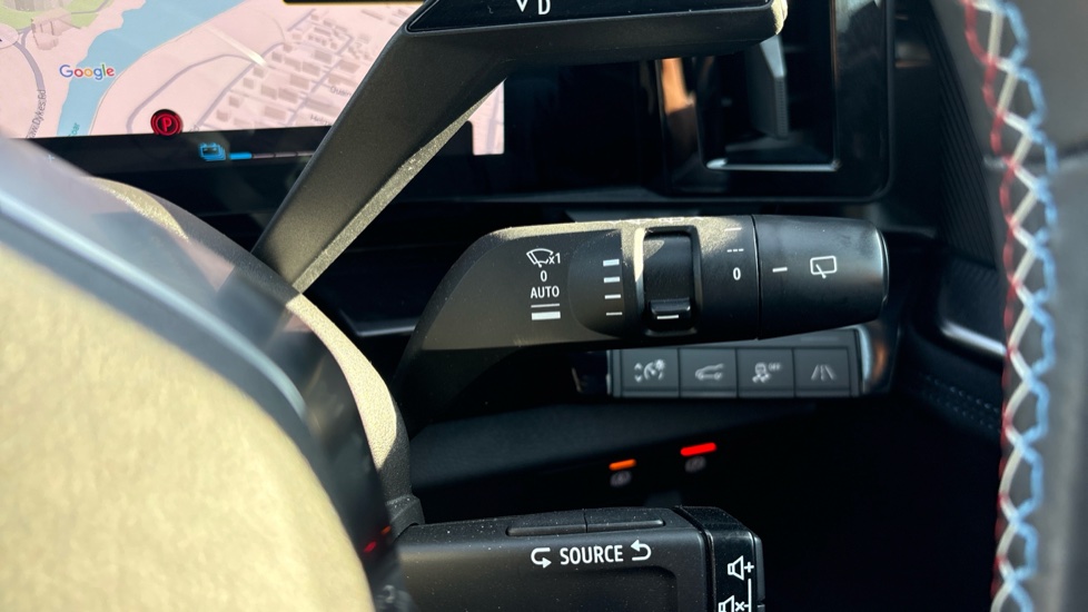 Renault Austral E-Tech FHEV Techno Esprit Alpine 5dr Auto Hybrid Estate - Image 25