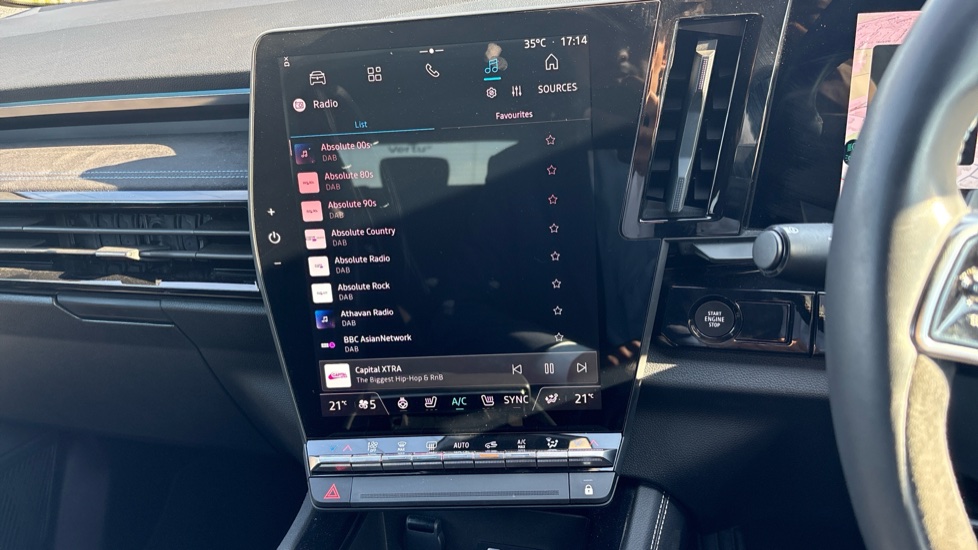 Renault Austral E-Tech FHEV Techno Esprit Alpine 5dr Auto Hybrid Estate - Image 30