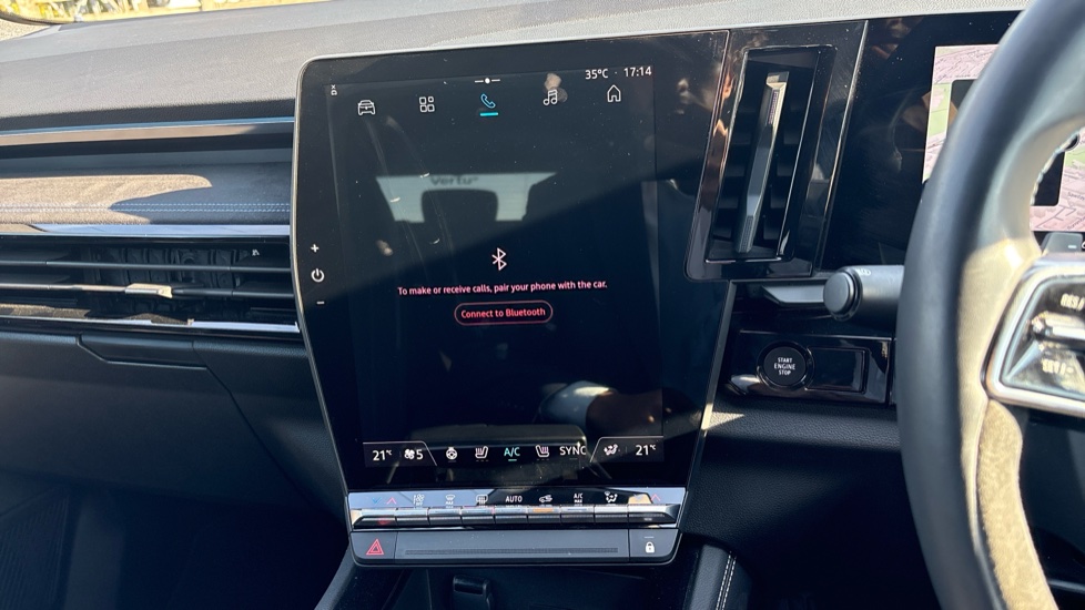 Renault Austral E-Tech FHEV Techno Esprit Alpine 5dr Auto Hybrid Estate - Image 31