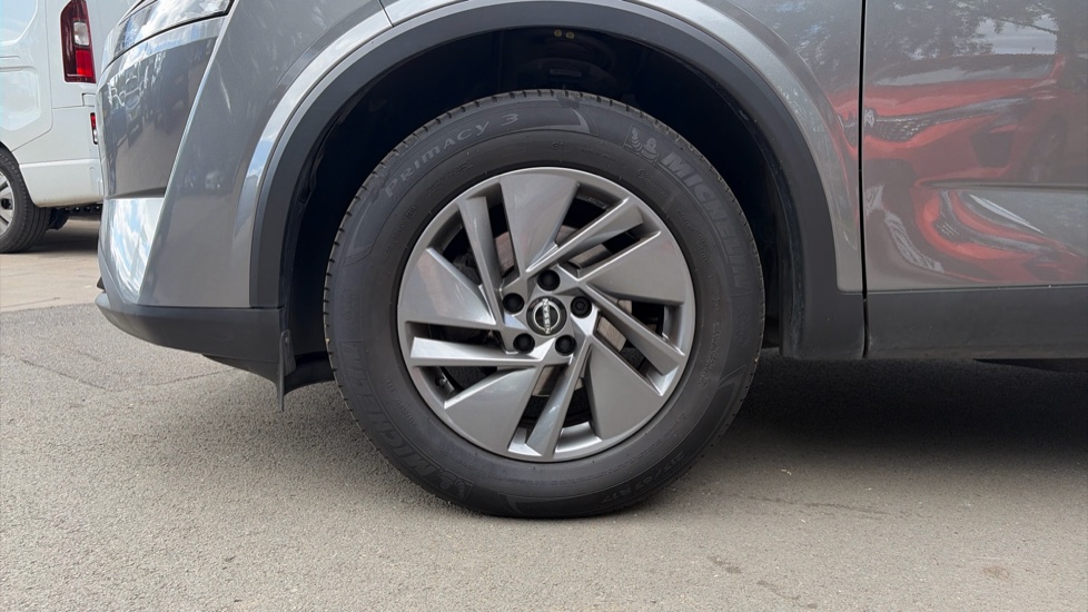Nissan Qashqai 1.3 DiG-T MH 158 Acenta Premium 5dr Xtronic Petrol Hatchback - Image 9