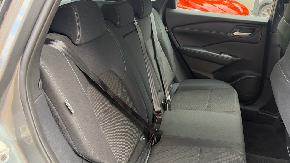 Nissan Qashqai 1.3 DiG-T MH 158 Acenta Premium 5dr Xtronic Petrol Hatchback - Image 12