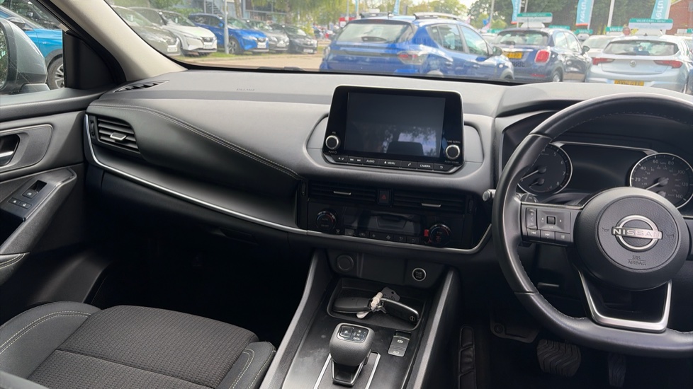Nissan Qashqai 1.3 DiG-T MH 158 Acenta Premium 5dr Xtronic Petrol Hatchback - Image 15