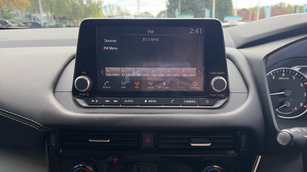 Nissan Qashqai 1.3 DiG-T MH 158 Acenta Premium 5dr Xtronic Petrol Hatchback - Image 25