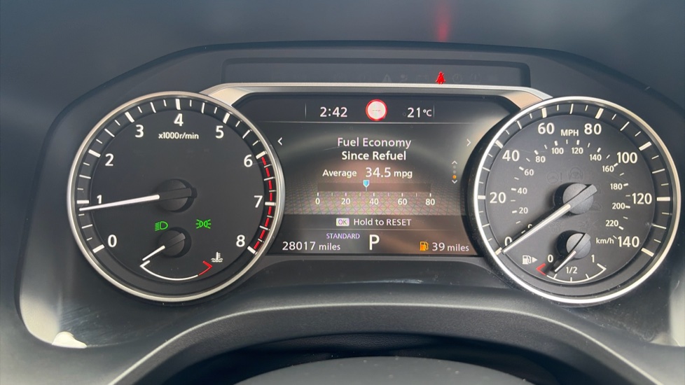 Nissan Qashqai 1.3 DiG-T MH 158 Acenta Premium 5dr Xtronic Petrol Hatchback - Image 31