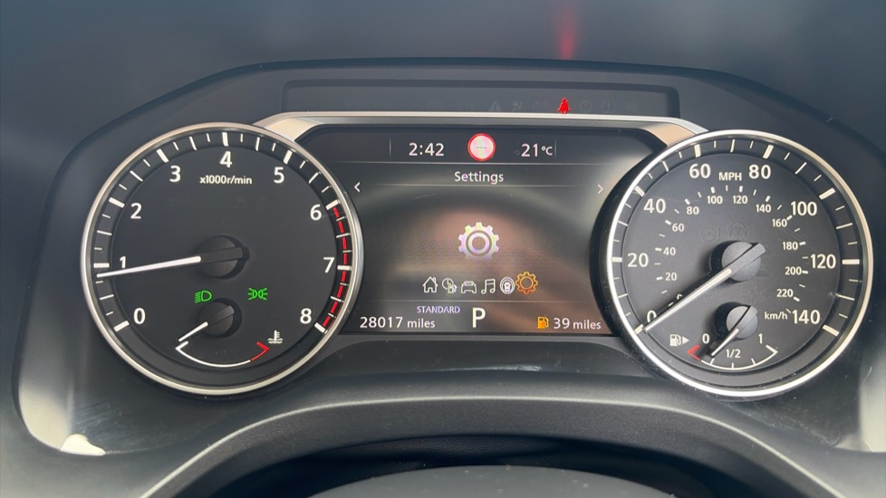 Nissan Qashqai 1.3 DiG-T MH 158 Acenta Premium 5dr Xtronic Petrol Hatchback - Image 37