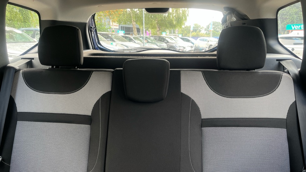 Dacia Duster 1.5 dCi 110 Prestige 5dr Diesel Estate - Image 15