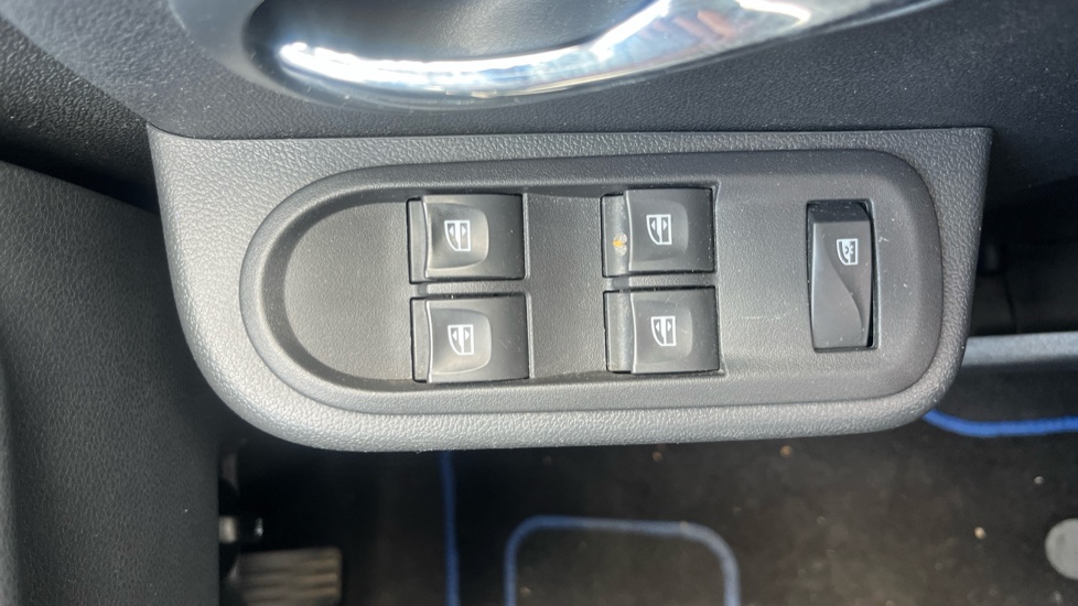 Dacia Duster 1.5 dCi 110 Prestige 5dr Diesel Estate - Image 33